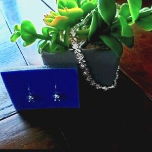 Avon bracelet and earrings